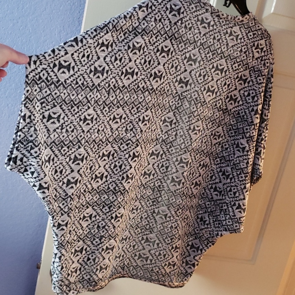 Size large Xhilaration cardigan - Picture 2 of 4